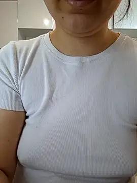 Emi hot1 online show from 04-11-26, 05:01