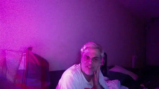 Snapshot of chiara-mario chatting on 03-19-26, 03:43 chiara-mario online show from 03-19-26, 03:43