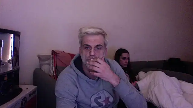 Snapshot of chiara-mario chatting on 03-19-26, 08:13 chiara-mario online show from 03-19-26, 08:13