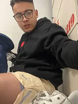 OliverTabordaa online show from 04-02-26, 11:41