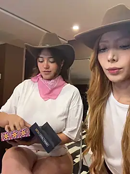 Snapshot of Suki_3 chatting on 07-25-26, 12:53 Suki 3 online show from 07-25-26, 12:53