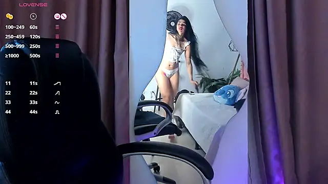 Snapshot of mia__star1 chatting on 05-23-26, 01:37 mia star1 online show from 05-23-26, 01:37