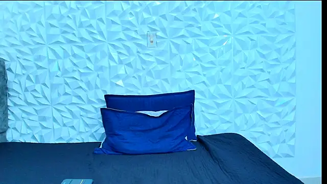 SOPHIA ZC online show from 04-14-26, 07:20