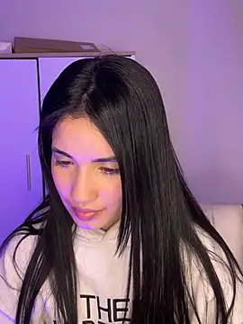Lucy engel online show from 05-20-26, 02:07