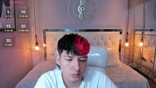 Santiago morgan online show from 04-04-26, 10:18