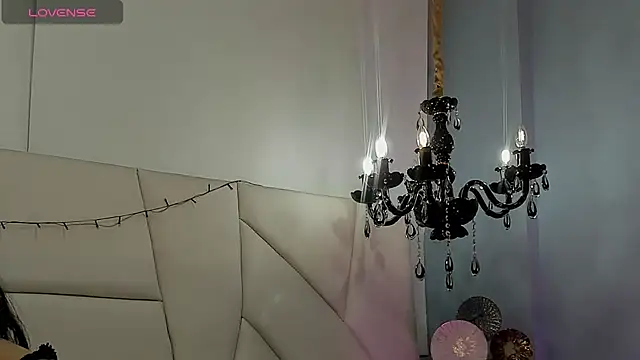charlotsweett  online show from 07-14-26, 06:46