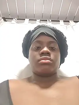 YourLiaa  online show from 04-19-26, 05:07