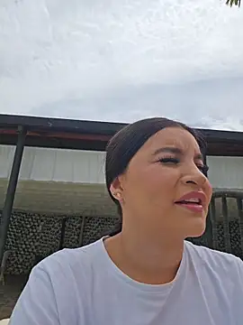 Pretty Julieta online show from 06-21-26, 04:53