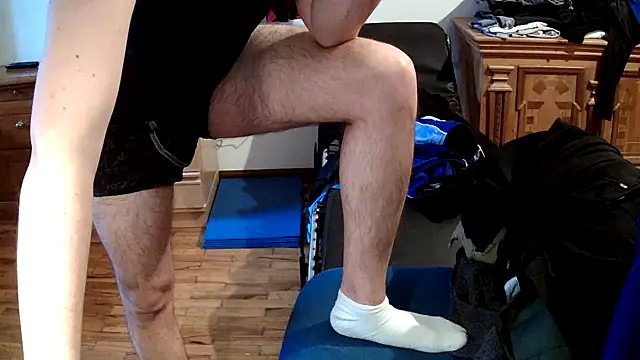 YoUnGbOy2018 online show from 03-13-26, 03:51