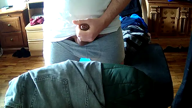 YoUnGbOy2018 online show from 03-18-26, 09:45