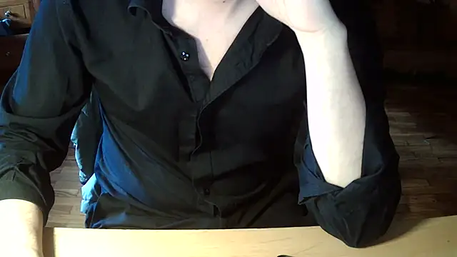YoUnGbOy2018 online show from 06-17-26, 03:57