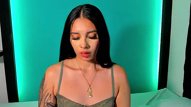 Emma AH online show from 05-28-26, 02:47