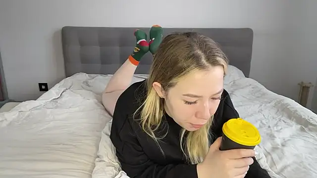 alyrasun online show from 04-01-26, 06:25