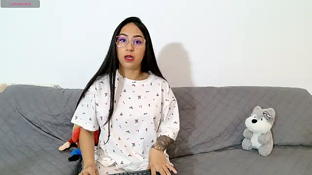 Snapshot of vanessaadol chatting on 05-03-26, 11:16 vanessaadol online show from 05-03-26, 11:16