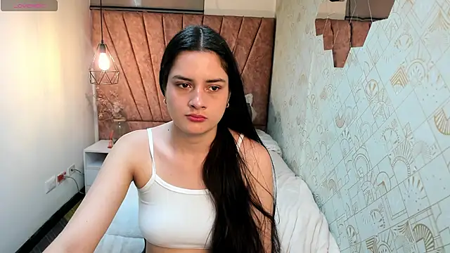 Zoe  Taylor   online show from 04-23-26, 12:15