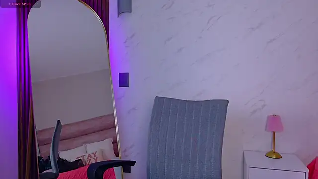 MiiaCullens online show from 04-16-26, 09:39