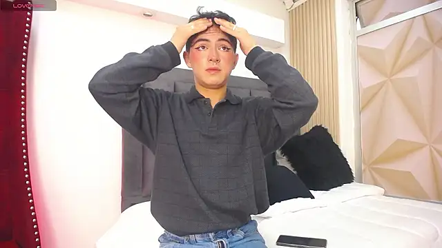 Snapshot of Cristopher_Wild chatting on 03-15-26, 09:21 Cristopher Wild online show from 03-15-26, 09:21