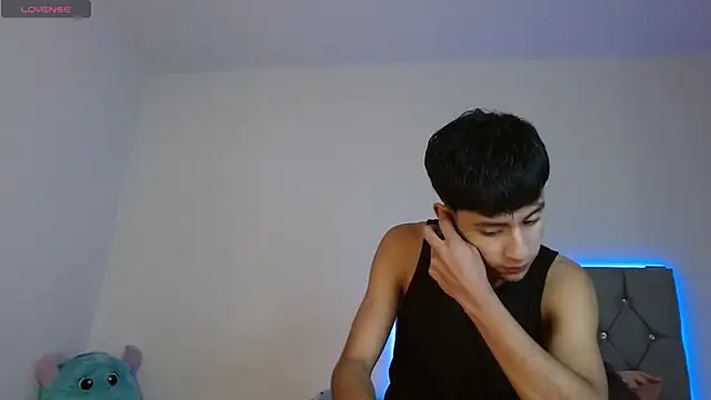Snapshot of Sebas_fire4 chatting on 05-07-26, 10:37 Sebas fire4 online show from 05-07-26, 10:37