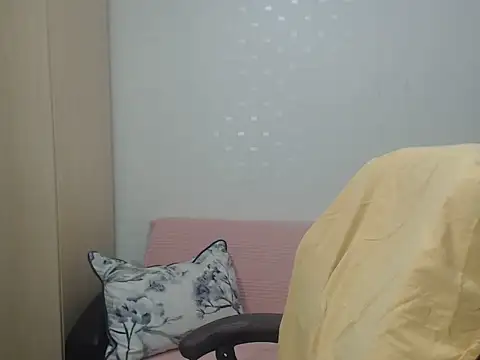 BlondEagleMuscle online show from 05-22-26, 06:46