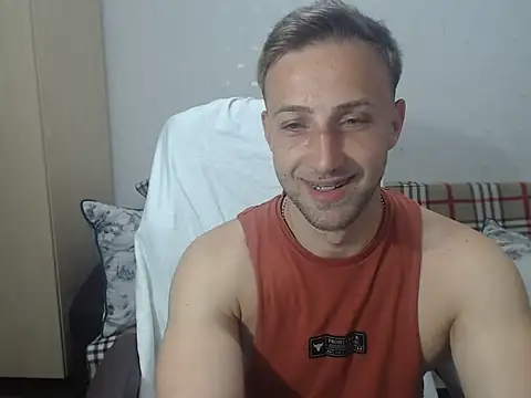 Snapshot of BlondEagleMuscle chatting on 06-21-26, 09:39 BlondEagleMuscle online show from 06-21-26, 09:39