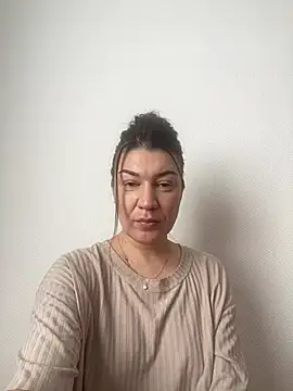 Snapshot of MilaDiva34 chatting on 03-16-26, 08:18 MilaDiva34 online show from 03-16-26, 08:18