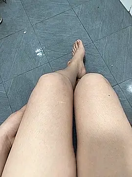 Snapshot of Ruby-xx chatting on 04-15-26, 01:51 Ruby-xx online show from 04-15-26, 01:51