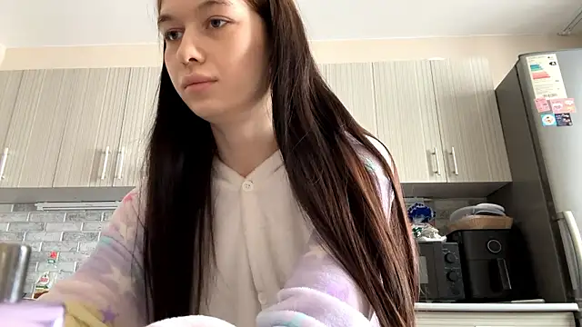 LaraDraggoo online show from 03-09-26, 07:12