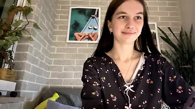 LaraDraggoo online show from 03-20-26, 06:13