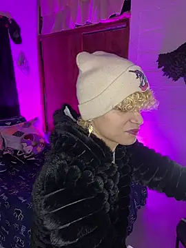 Lucke Ccollins online show from 04-18-26, 07:12