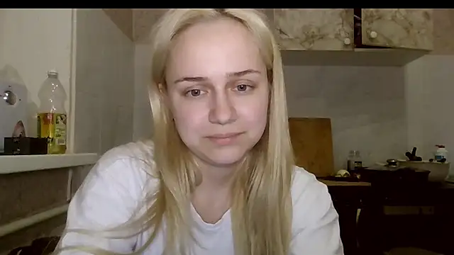 Barbie   girl online show from 04-16-26, 07:47