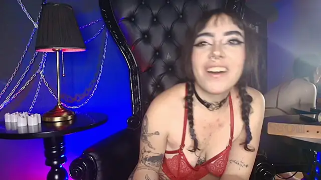 HoneyDemoni online show from 04-28-26, 12:21