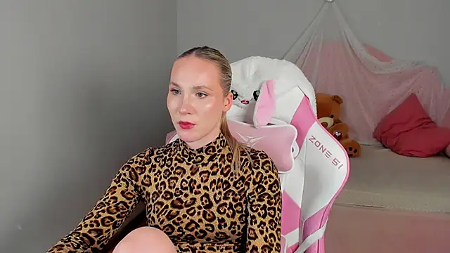 ElaraVoltage online show from 05-31-26, 06:09