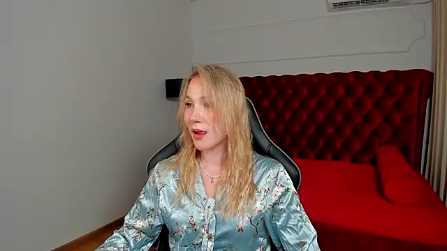 ElaraVoltage online show from 07-17-26, 05:07