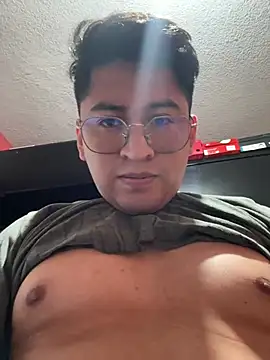 GoldenM95 online show from 07-18-26, 01:43