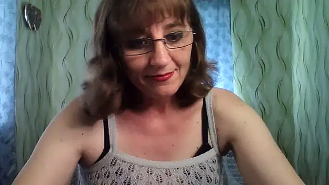 Alisaprice077 online show from 06-18-26, 12:09
