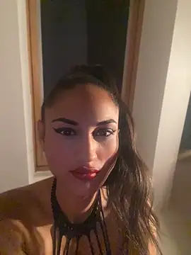 Luckylady17 online show from 07-30-26, 02:27