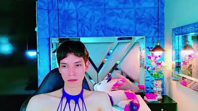 Stefany PiInk online show from 05-10-26, 04:34