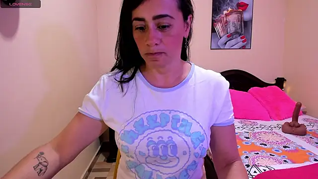 Snapshot of sara_florez12 chatting on 04-14-26, 11:16 sara florez12 online show from 04-14-26, 11:16