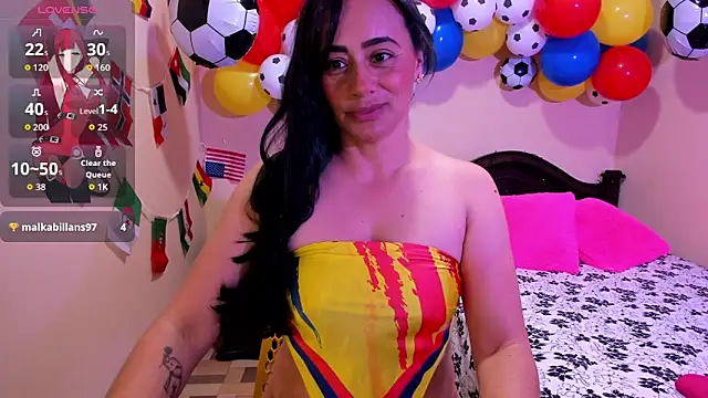 Snapshot of sara_florez12 chatting on 06-12-26, 11:42 sara florez12 online show from 06-12-26, 11:42