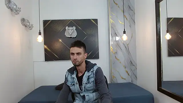 KingOfTemptation online show from 03-09-26, 02:59