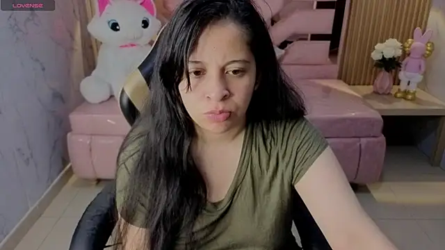 Snapshot of sara_tellez_s chatting on 06-28-26, 03:23 sara tellez s online show from 06-28-26, 03:23