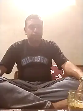 rockym1995 online show from 05-01-26, 01:16