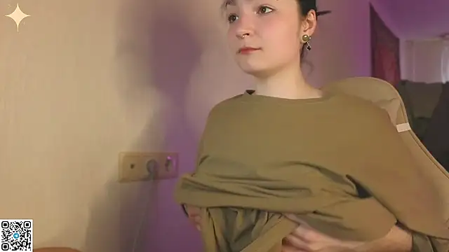 Luna Moon13 online show from 04-16-26, 12:44