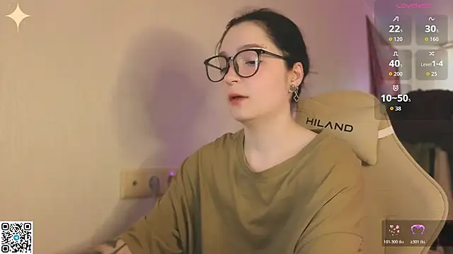 Luna Moon13 online show from 04-18-26, 02:26