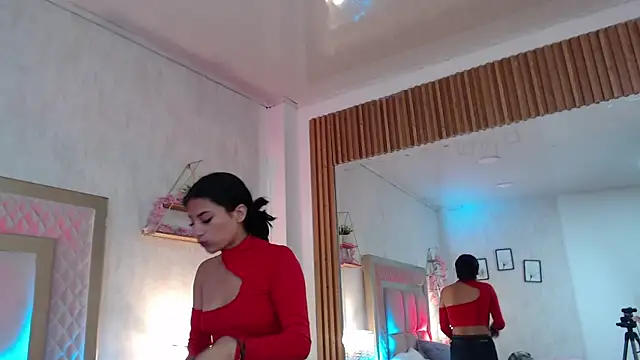 Snapshot of Madii_ chatting on 04-24-26, 12:07 Madii online show from 04-24-26, 12:07