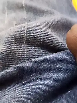 Snapshot of peaky999 chatting on 03-29-26, 06:02 peaky999 online show from 03-29-26, 06:02