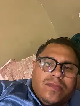 Snapshot of cornewee20 chatting on 03-07-26, 05:10 cornewee20 online show from 03-07-26, 05:10