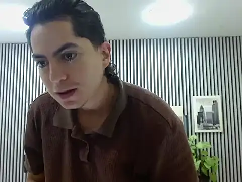 Snapshot of Alex_Wolft chatting on 05-03-26, 12:33 Alex Wolft online show from 05-03-26, 12:33