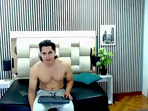 Snapshot of Alex_Wolft chatting on 05-09-26, 12:32 Alex Wolft online show from 05-09-26, 12:32
