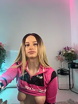 Snapshot of ScarletFlameee chatting on 05-15-26, 05:36 ScarletFlameee online show from 05-15-26, 05:36